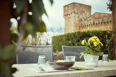 Val d'Orcia: Rundtur i kvarn och pastifabrik med provsmakningslunch