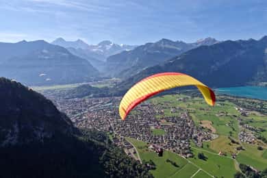 Interlaken: Voo duplo de parapente
