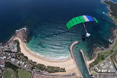 Sydney, Shellharbour: 15,000ft Tandem Beach Skydive