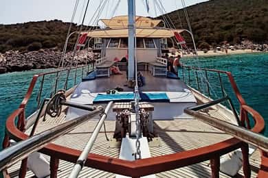 Samos East Coast by Boat with Beachside BBQ