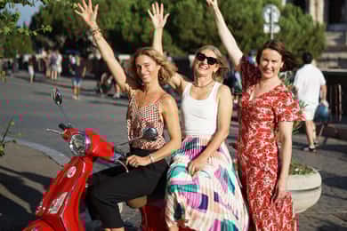 Roma: Tour in Vespa con servizio fotografico professionale