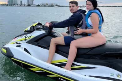 Miami Beach: Jetskiuthyrning med båt och drinkar
