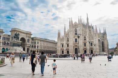 Milan Family Discovery Walk: Piazzas and Castles