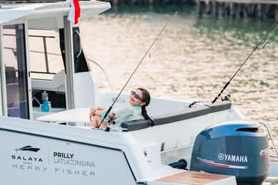 Jakarta: 3 Islands Private Luxury Yacht Tour with Snorkeling