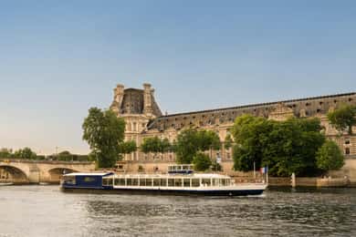 Paris med panoramautsikt över Seine Seine River Panoramic Views Middagskryssning
