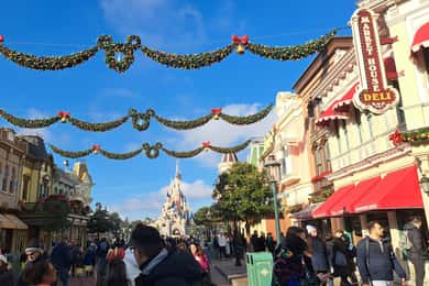 Orlando: Disneyworld and Universal Studios Personal Planner