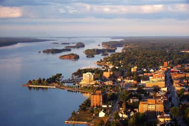 From Brockville: 1000 Islands 2.5 hr Singer Castle Cruise
