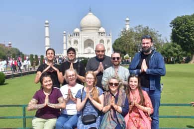 From Delhi: Taj Mahal Sunrise & Agra Fort Guided Tour By Car