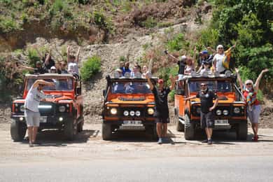 Safari in jeep ad Alanya: Avventura in grotta, fiume e natura