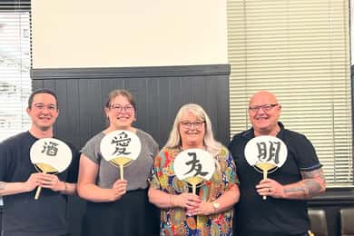 Yokohama: Japanese Calligraphy Class with Tea(sencha)&Sweets
