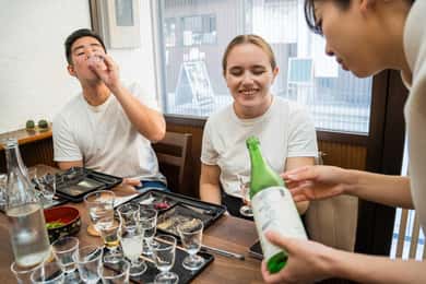 京都：7つの試飲と軽食付きの日本酒体験