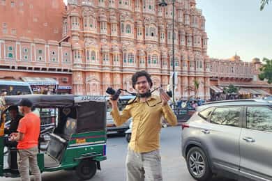 Jaipur: Hawa Mahal, Jantar Mantar & City Palace Guided Tour