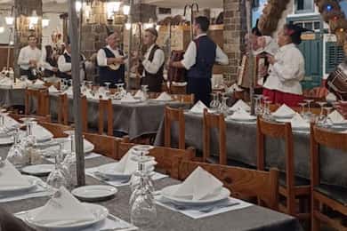 Madeira: Volkstanzshow und traditionelles lokales Abendessen