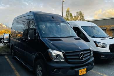 Seward: Transit Tour to Anchorage with Wildlife Center