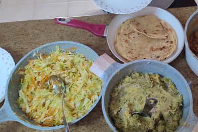 Nairobi: Cooking Class with Kenyan and Indian Dishes