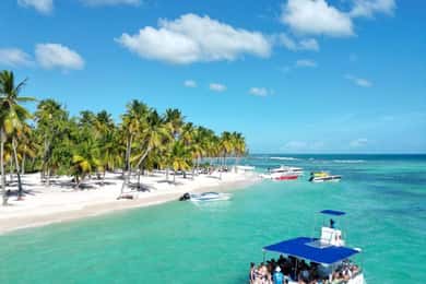 Saona Island: Small Group Virgin Beaches Cruise Day Trip