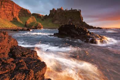 Belfast: Visita a Giant's Causeway e excursão de 2 dias em autocarro aberto