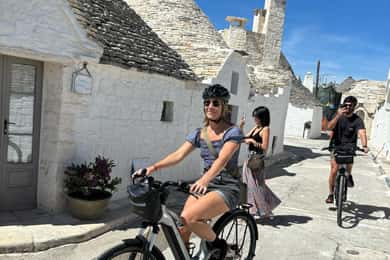 Alberobello: E-Bike Tour mit Focaccia und Wein