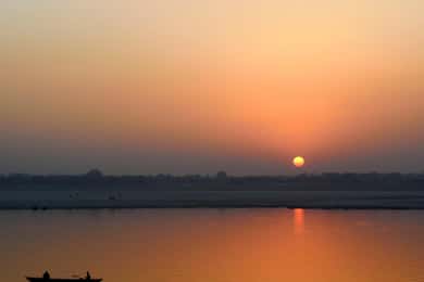Varanasi: Sunrise Boat Tour with Arti Ceremony