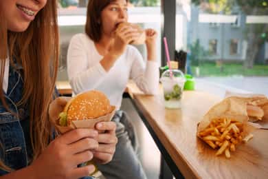 Santa Marta: Fast Food Tour with Local Guide