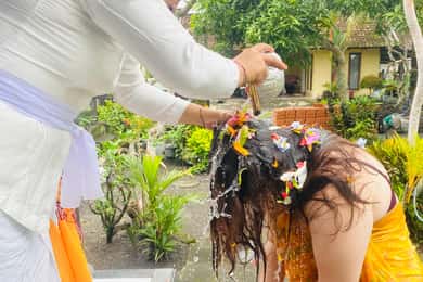 Ubud: Traditional Healing with White Lotus Blessing