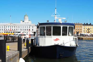 From Helsinki: Round-Trip Ferry Ticket to Suomenlinna