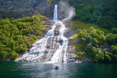 Geiranger: Guided Geirangerfjord Boat Tour