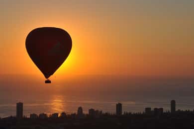 Gold Coast: Australian Sunrise 1-Hour Hot Air Balloon Flight