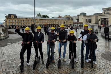 Bogota Electric Scooter Tour: kunst, geschiedenis en koffieplezier!