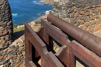 Private Tour Cidade Velha/Discover OLD CITY