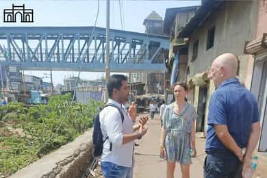Incontra Dabbawala Visita Dhobi Ghat e la baraccopoli di Dharavi con il treno