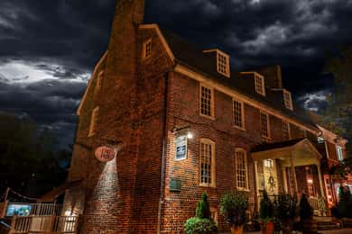 Ashes and Apparitions of Annapolis Ghost Tour