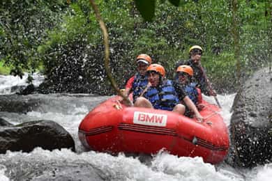 Rafting na Bali: Rafting rzeczny z zjazdem tyrolką do rzeki