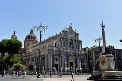 Tour Privado de Catania: Historia, Mercado del Pescado y Degustaciones Locales