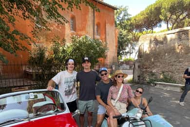 Rome: Evening Fiat 500 and Vespa Prosecco Tour
