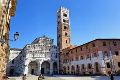 From Florence: Pisa, Lucca and Volterra Day Trip