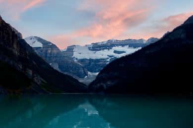 From Banff: Sunset Lake Louise, Moraine Lake & Wildlife Tour