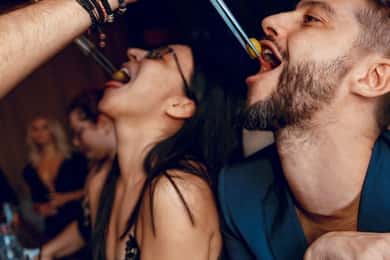 Pub Crawl in der Altstadt und Rooftop Hopping in Bukarest