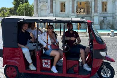 E-Tuk Tour: Express Highlights of Rome