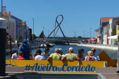 Aveiro : Visite privée en scooter avec guide de la région