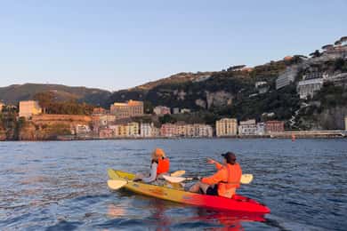 Sorrento: kajaktur i lille gruppe til Bagni Regina Giovanna