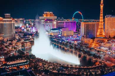 Las Vegas: Helicopter Tour of the Strip with Window Seats