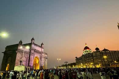 Mumbai By Night: Lights & Luminance