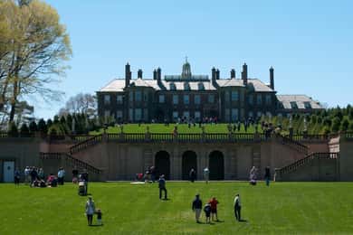 From Boston: Guest of the Cranes Guided Tour on Crane Estate