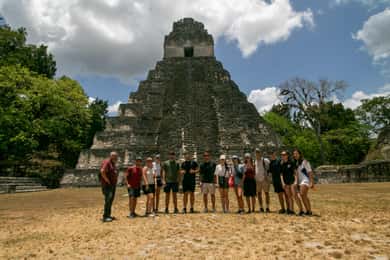Flores: rondleiding door het nationaal park Tikal met vervoer
