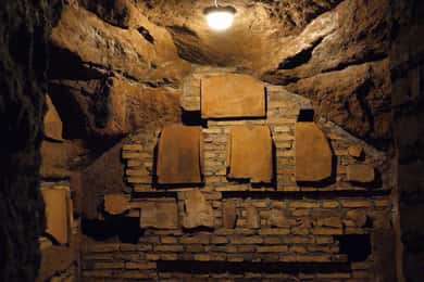 Secrets Beneath Rome: Capuchin Crypt and Catacombs Tour