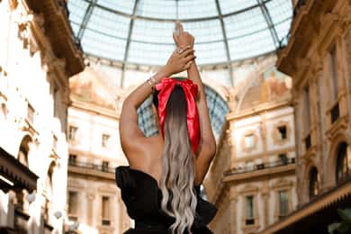 Fairytale Dress in the heart of Milan(Photographer separate)