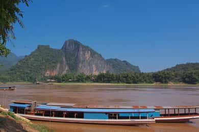 Private Explore Pak Ou Cave & Kuang Si Waterfall with Lunch