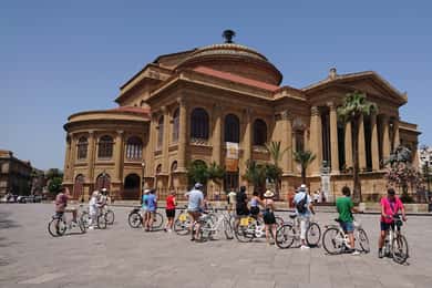 Palermo: Historic Center Guided Bike Tour with Food Tasting
