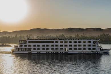 Aswan: croazieră privată pe Nil de 4 zile până la Luxor cu balonul